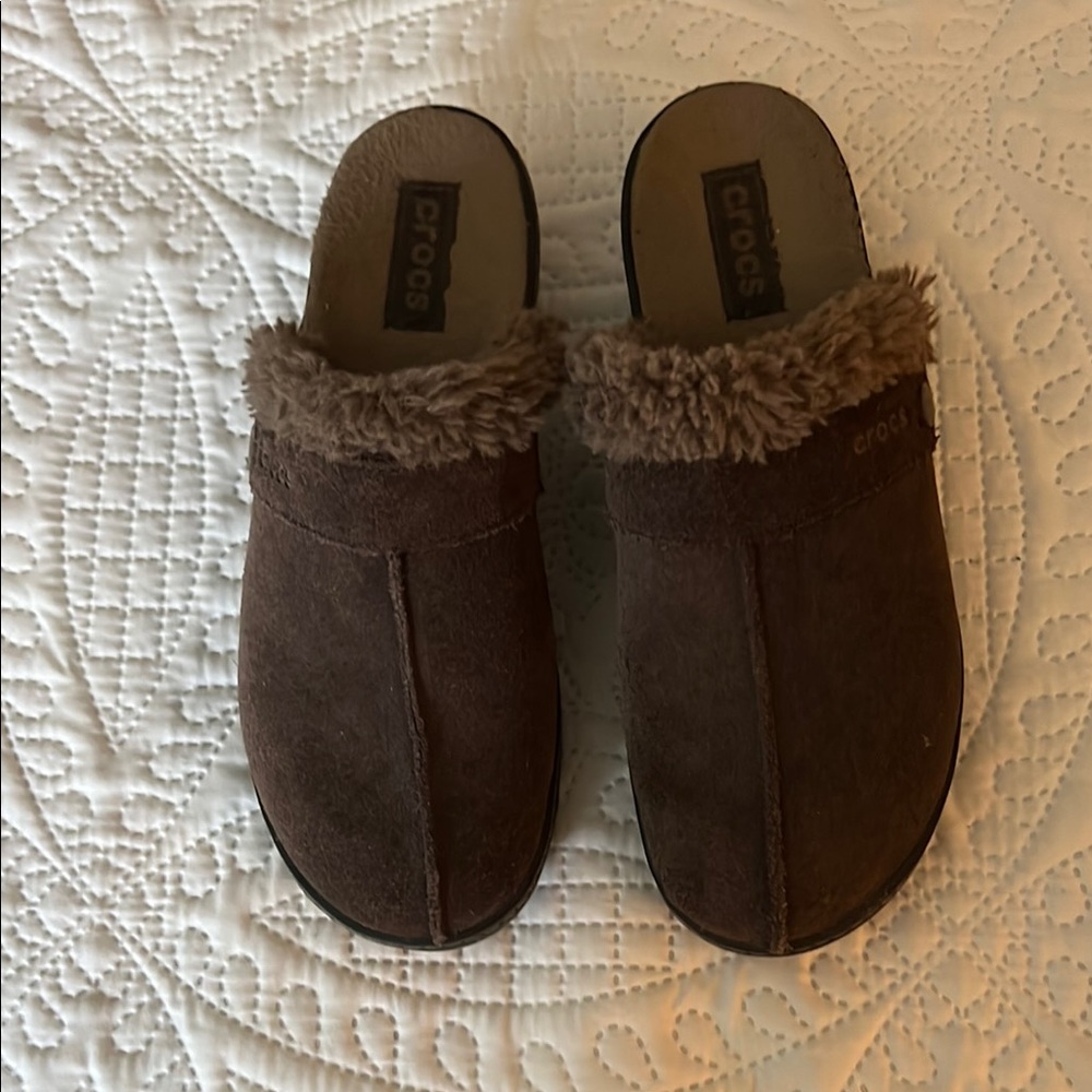 CROCS Brown Fuzzy Clogs